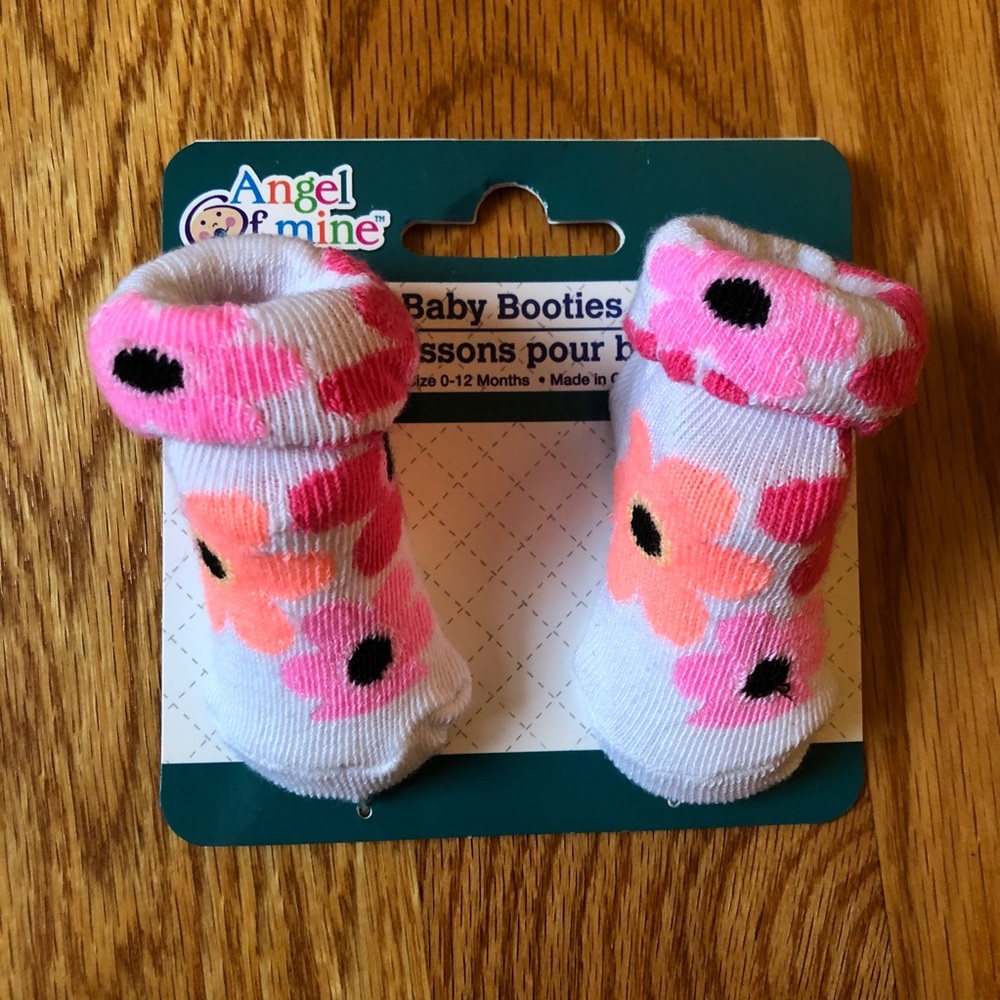 NWT pink & peach flowered baby socks